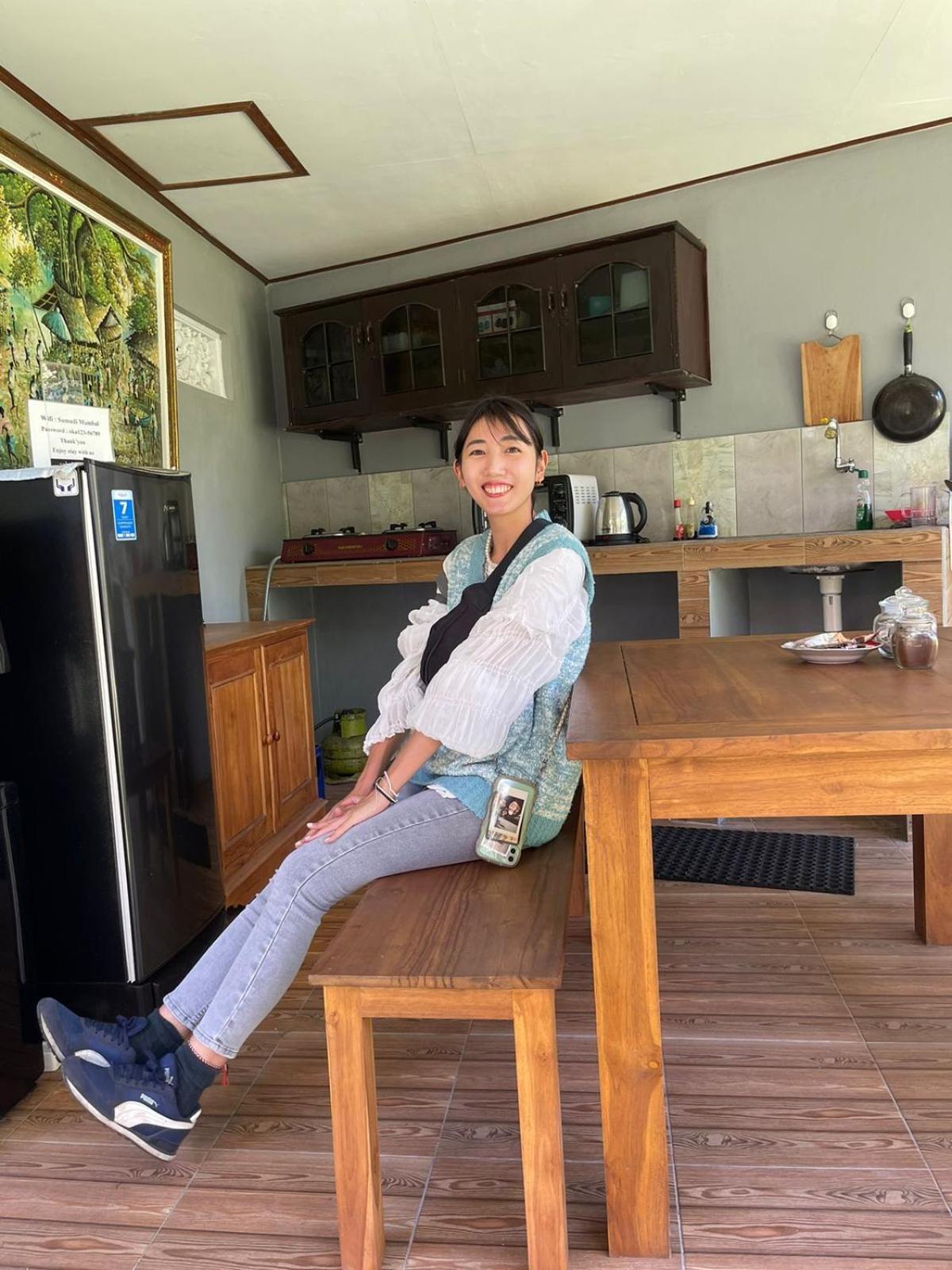 Raditya Homestay Mambal Luaran gambar
